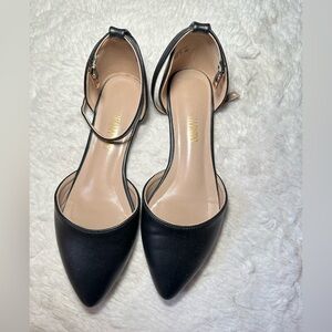 Dream Pairs Flats; size 6